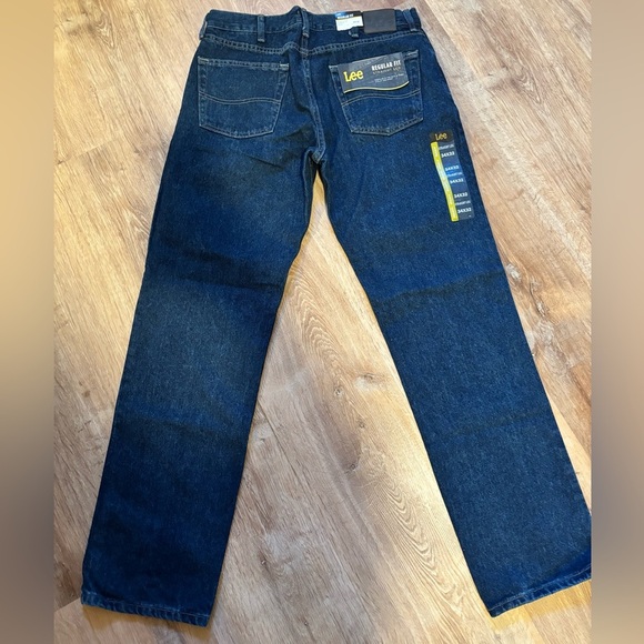 Lee Men’s Regular Fit Straight Leg Jeans - Color Orion - Size 34x32 - NWT - Picture 4 of 7